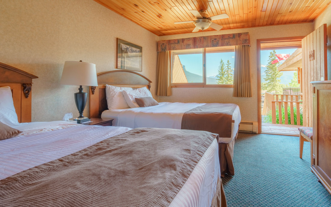 Queen Standard Room - The Crossing Resort